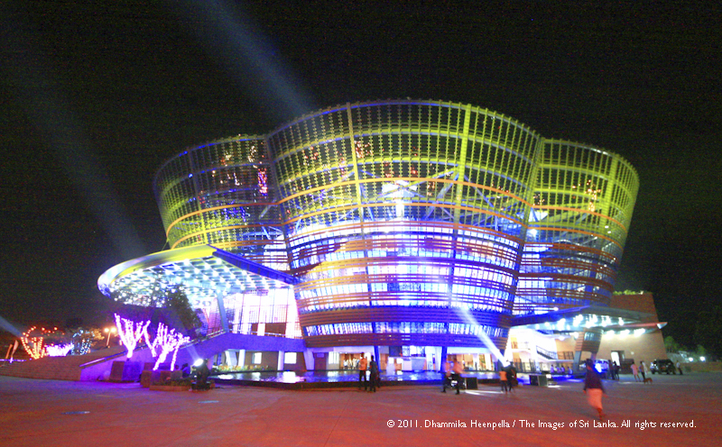 Nelum_Pokuna_(Lotus_Pond)_Mahinda_Rajapaksa_Theatre